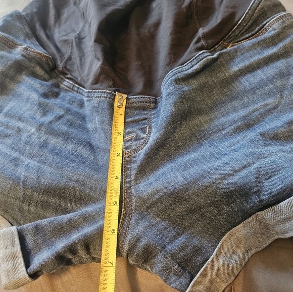 Isabel Maternity  bundle of  short and pants - Picture 3 of 11